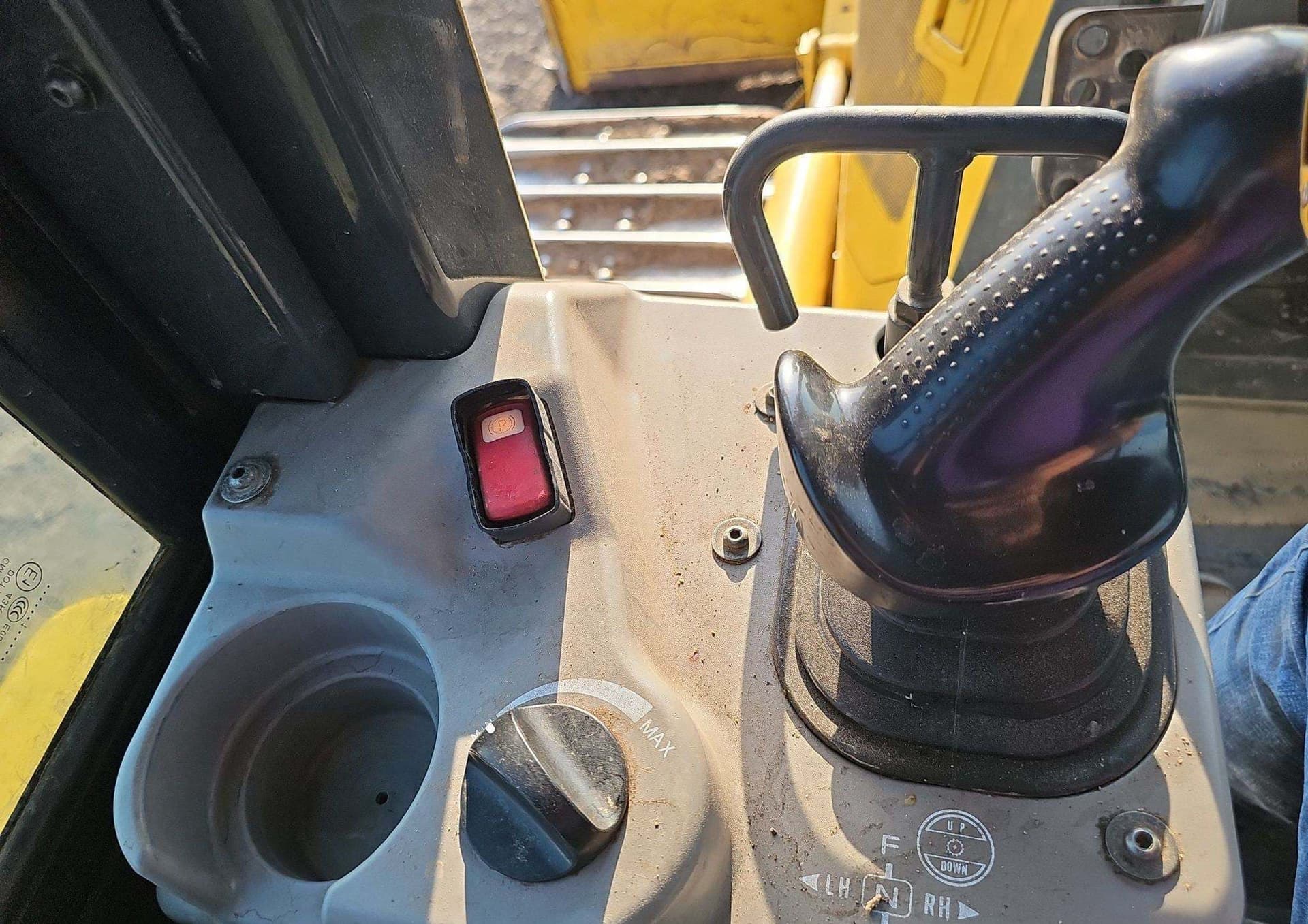 2022 Komatsu D71PXI-24